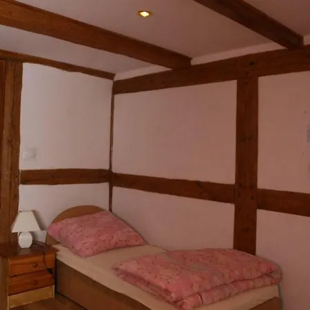 Pokoje Goscinne Pod Jabloniami Homestay Darlowo