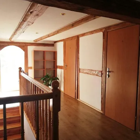 Pokoje Goscinne Pod Jabloniami Homestay