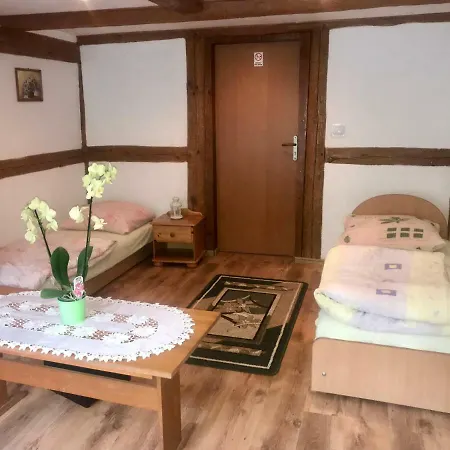 Homestay Pokoje Goscinne Pod Jabloniami *